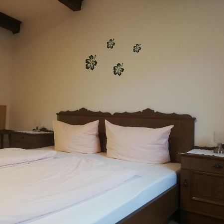 Gaststaette Liebl Hotel Wiesent Buitenkant foto