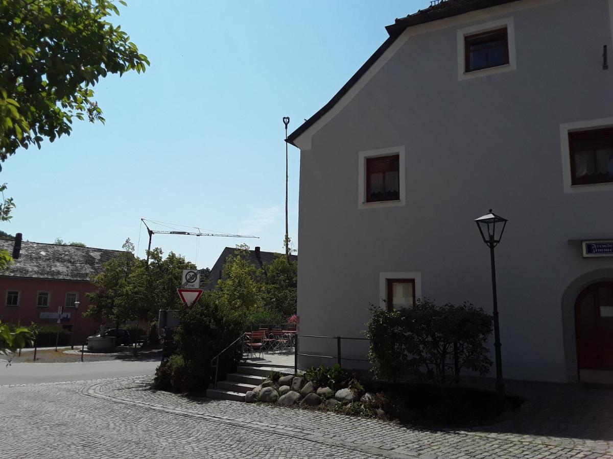Gaststaette Liebl Hotel Wiesent Buitenkant foto