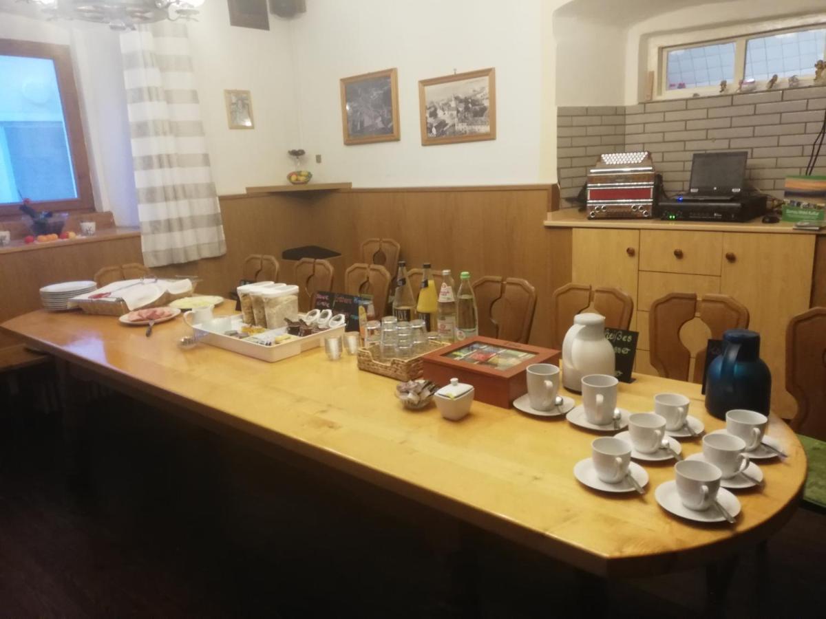 Gaststaette Liebl Hotel Wiesent Buitenkant foto