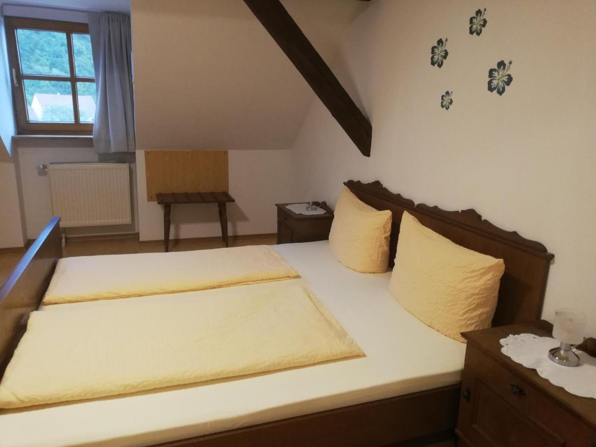 Gaststaette Liebl Hotel Wiesent Buitenkant foto
