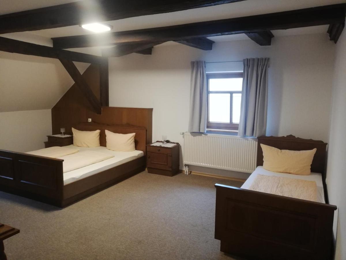 Gaststaette Liebl Hotel Wiesent Buitenkant foto