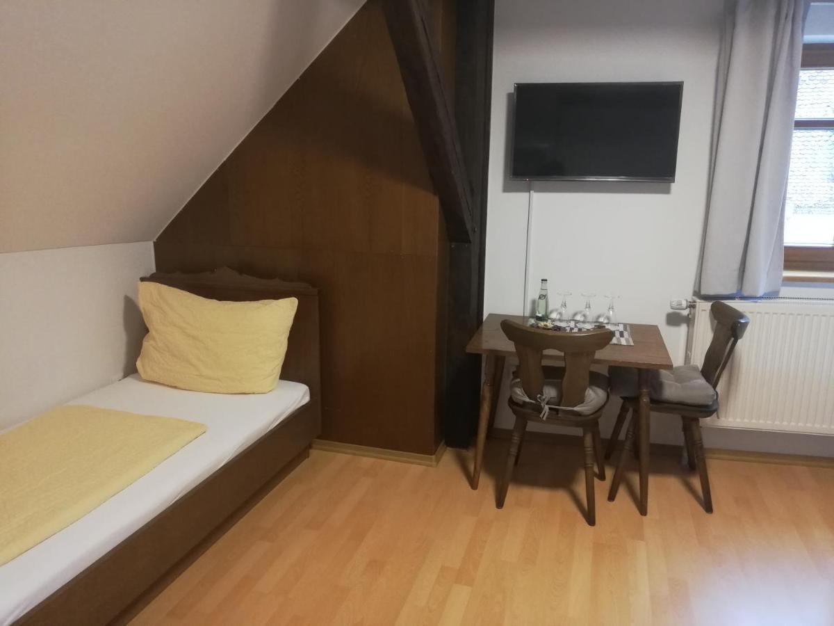 Gaststaette Liebl Hotel Wiesent Buitenkant foto